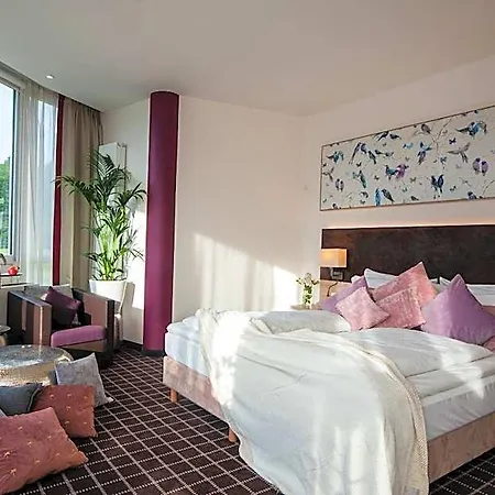 Business Class Hotel 3*