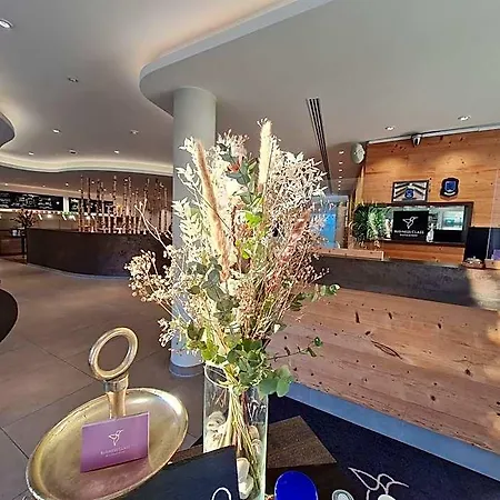 Business Class Hotel